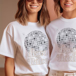 Camisa de Camisa MOH do Partido Bridal do Disco Ba<br><div class="desc">Volte no tempo com nossa coleção de Convites de chá de panela e Decores de Bola de Disco Retroativa. Mergulhe na nostalgia dos anos 70 com bege cinza e arcos de cinza, realçados por fontes cintilantes prateadas. A icônica bola retrô disco toma palco central, evocando uma era de glamour da...</div>