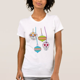 Camisa de crânio e ornamentos