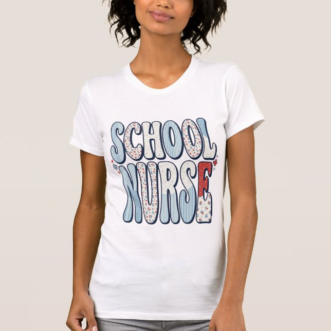 Camisa de Enfermeira Escolar com Tipografia Floral (Frente)