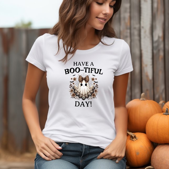 Camisa de Halloween com Fantasma Fofo (Have a Boo-tiful day!  Cute Ghost Boho Halloween Shirt)