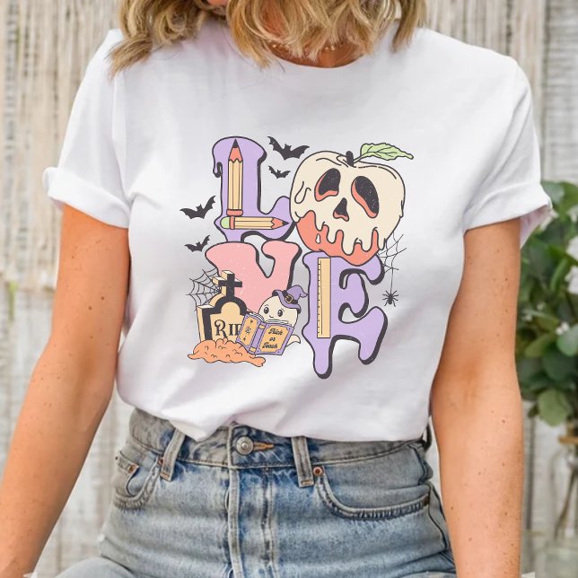 Camisa de Halloween do Professor de Amor (Teaching is a treat, not a trick! 🍬 Show some spooky love for your favorite teachers.)