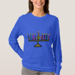 Camisa de Hannukah Menorah dos esquilos<br><div class="desc">Comemore Hannukah com este menorah colorido do design dos esquilos!  Escolha seus estilo e cor favoritos.  Ilumine uma vela,  ilumine acima o mundo!</div>