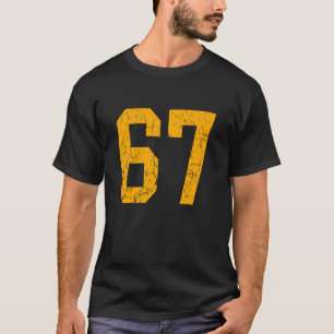 Camisa de jogador laranja desgastada número 67 uni
