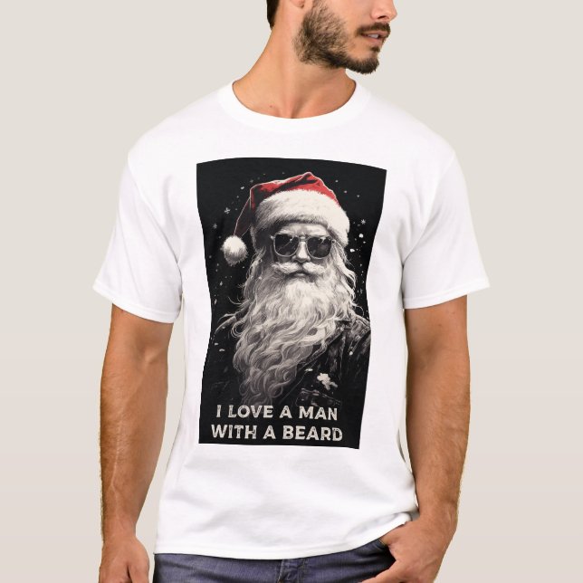 CAMISA DE NATAL: "EU AMO UM HOMEM COM UMA BARBA" (Frente)
