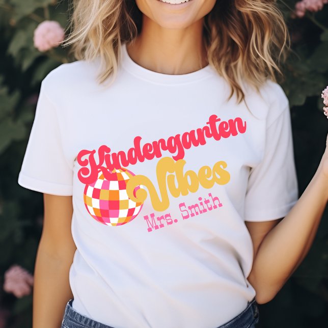 Camisa de Nome Personalizado do Kindergarten Vibes (Criador carregado)