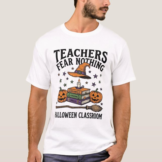 Camisa de professor de Halloween com livros de bru (Frente)