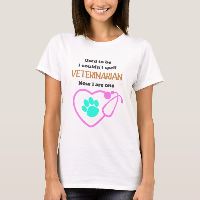 Camisa de Profissão de Mulher Veterinária Engraçad (Frente)