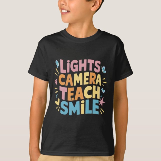 Camisa de Sorriso de Ensino de Luz Câmera Divertid (Frente)