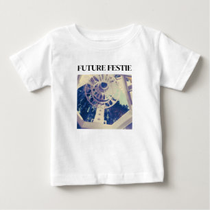 Camisa de um Festimento Futuro