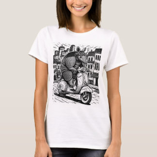 Camisa do Amardillo pilotando uma Vespa