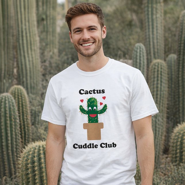Camisa do Clube de Abraços de Cactus Fofa com Cora (A shirt with a fun kawaii cactus and the text cactus cuddle club.)