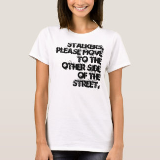 Camisa do pedido do assediador