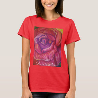 Camisa do T da mulher com impressão do rosa das
