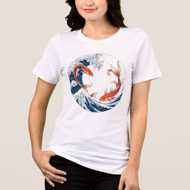 camisa feminia branca com peixes japoneses  (Frente)