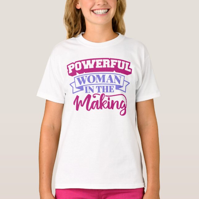 Camisa Feminina Poderosa em Formação  (Frente)