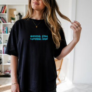 Camisa Minimalista de Montanha com Design de Linha