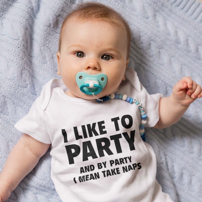 Camisa T (I like to party and by party I mean take naps bodysuit)