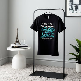 Camisa T Clássica Retrorística de Monstros Ilustra