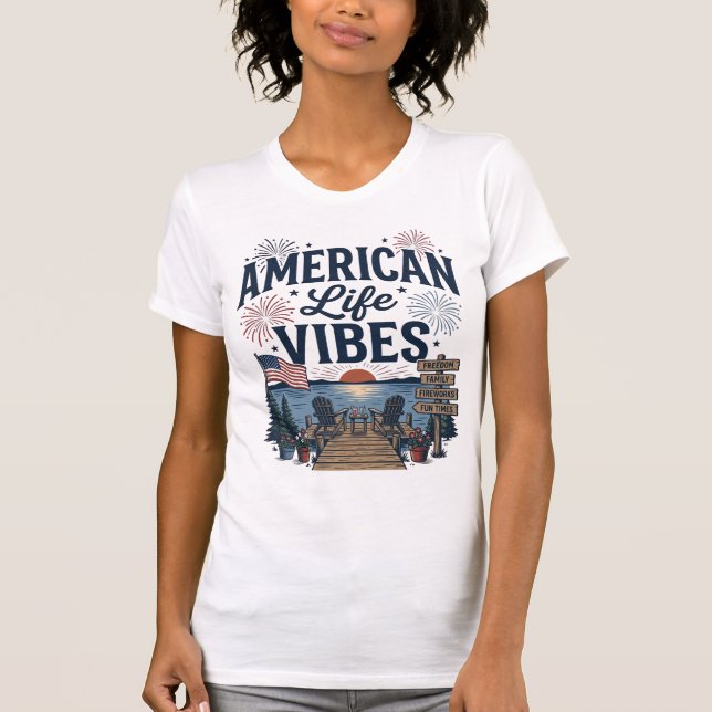 Camisa Vector do Lago Patriótico Vibes da Vida Ame (Frente)