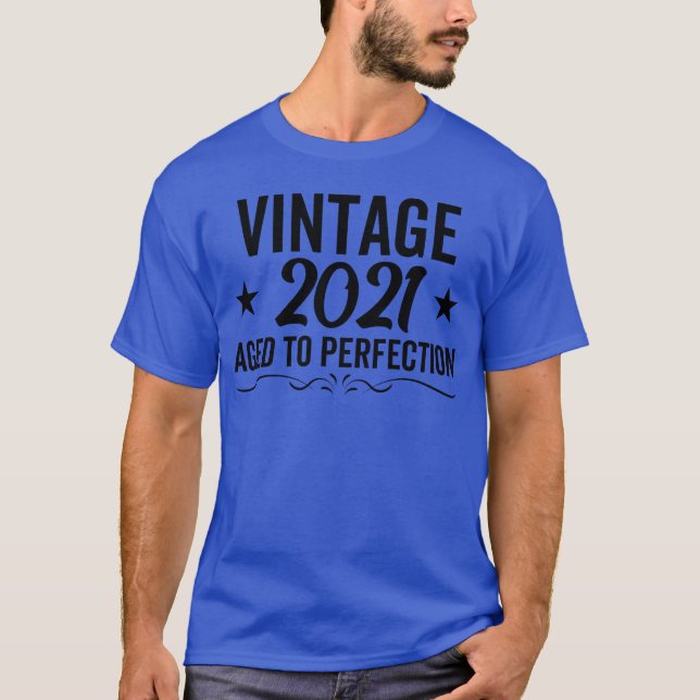 Camisa Vintage 2021 Agedo Perfeição engraçado (Frente)