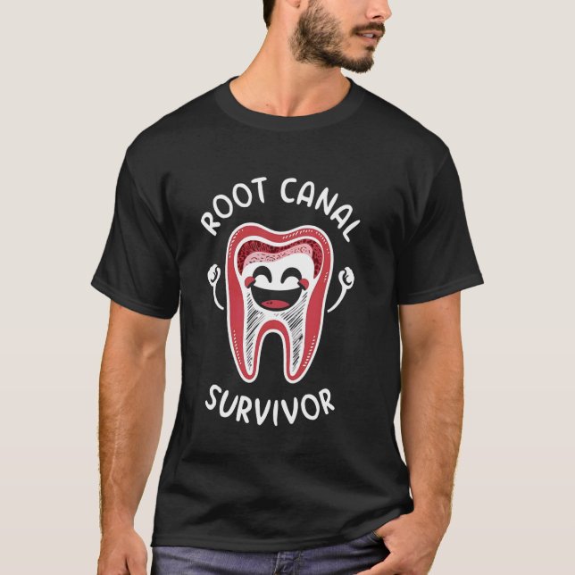 Camisas do Canal Root Engraçado Eu sobrevivi ao me (Frente)