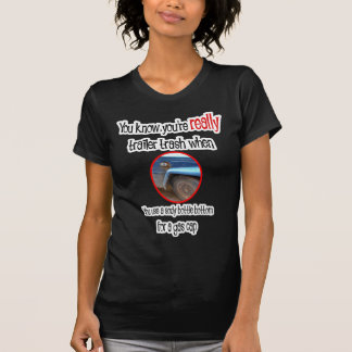 Camisas e presentes no Parque Trailer Funny