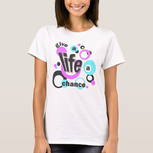 Camisas femininas com um design alegre. (Frente)