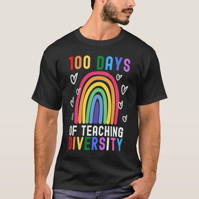 Camiseta 100 Days Of Teaching Diversity  Rainbow Teacher Ga (Frente)