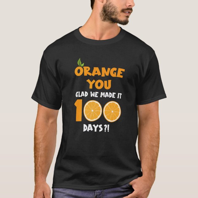 Camiseta 100 Dias de Escola para Professores Crianças Laran (Frente)