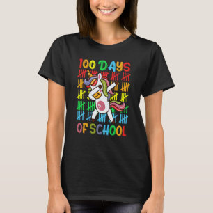 Camiseta 100 dias de Unicórnio Escolar de Dabbing Mágico