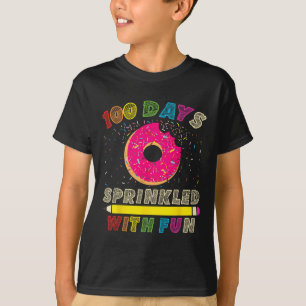 Camiseta 100 Dias Empurrados Com Feliz 100º Dia do Kinder