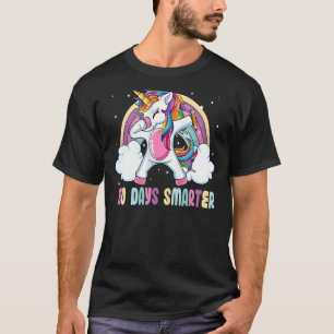 Camiseta 100 dias mais inteligente Unicorn Rainbow Feliz 10
