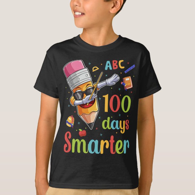 Camiseta 100 dias mais inteligentes 100 dias de lápis de ab (Frente)