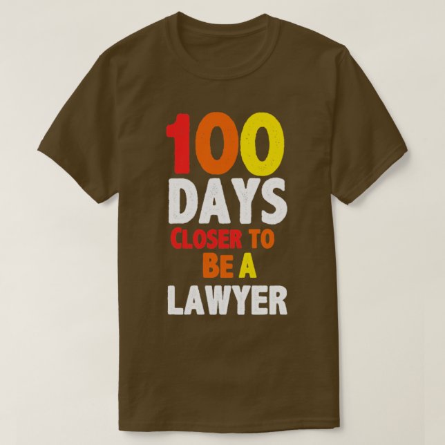 Camiseta 100 dias mais perto de ser advogado (Frente do Design)