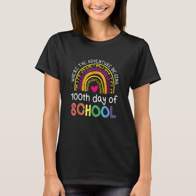 Camiseta 100th Day Of School Where Adventure Begins 100 Day (Frente)
