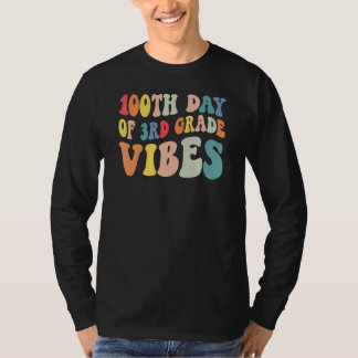 Camiseta 100th Day Of Third Grade Vibes Retro Teacher Happy
