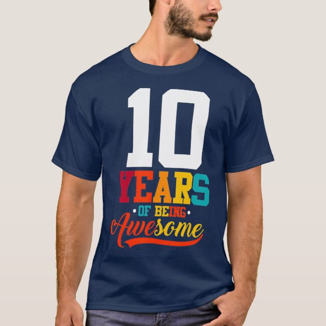 Camiseta 10 Anos De Ser Fantástico Presente Com 10 Anos (Frente)