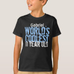 Camiseta 11 Birthday Gift World's Fresco 11 Anos<br><div class="desc">Tem uma criança especial de onze anos na sua vida?  Então,  que tal a camisa mais legal do mundo de 11 anos,  com um lugar para adicionar um nome?  Todo texto é personalizável,  portanto você pode mudar o Coolest ou o ano para qualquer coisa que ajustado. Bonita!</div>