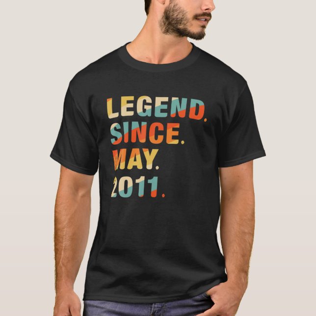 Camiseta 11 Birthday Oferece Legenda De 11 Anos Desde Maio (Frente)