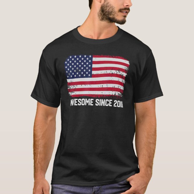 Camiseta 11ruas Aniversário Vintage Incrível Desde 2011 (Frente)