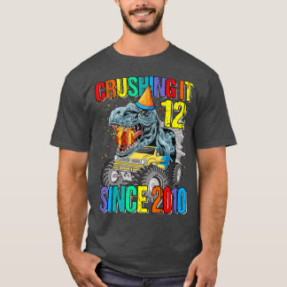 Camiseta 12 Crushing It Since 2010 Monster Truck Dinosaur