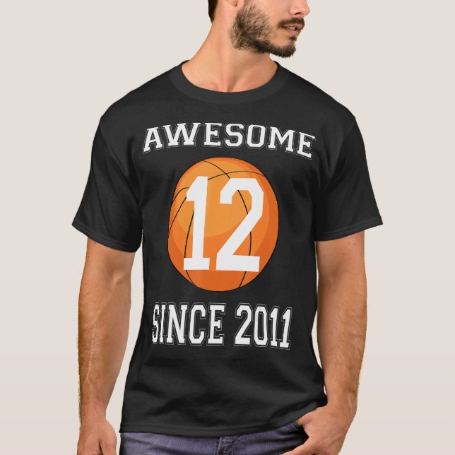 Camiseta 12 de 12 anos de idade, feliz basquete de aniversá (Frente)