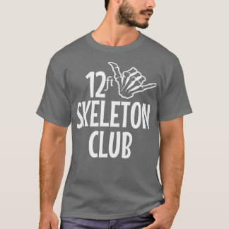Camiseta 12 Ft Skeleton Club Giant Skelly Halloween Inferno