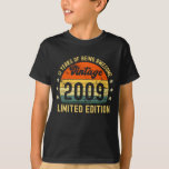 Camiseta 13th birthday gifts vintage 2009 limited edition<br><div class="desc">2009 birthday gifts retro vintage distressed design cute gift idea for her him</div>