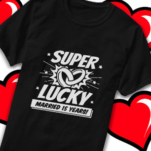Camiseta 15 anos de casamento com Lucky 15