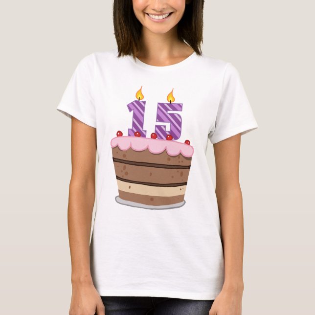 Camiseta 15 anos de idade no Bolo de Aniversário (Frente)