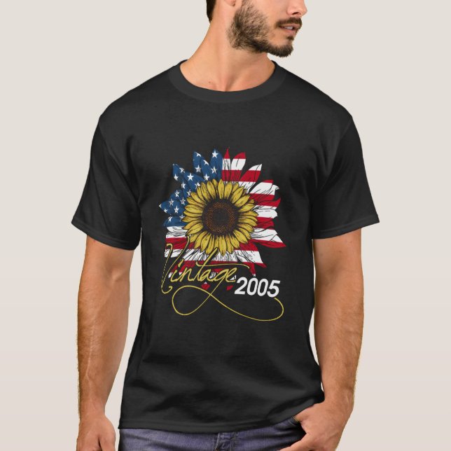 Camiseta 15Th Born In 2005 American Flag (Frente)