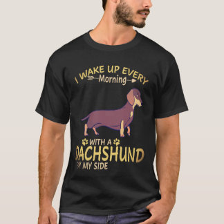 Camiseta 16 Eu acordo todas as manhãs com um Dachshund ao m