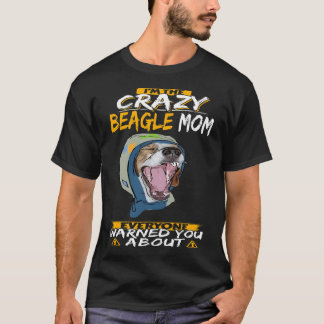 Camiseta 18 Eu sou a louca Beagle Mãe