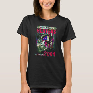 Camiseta 18 Years Old Deer Hunter Born In 2004 18th Birthda